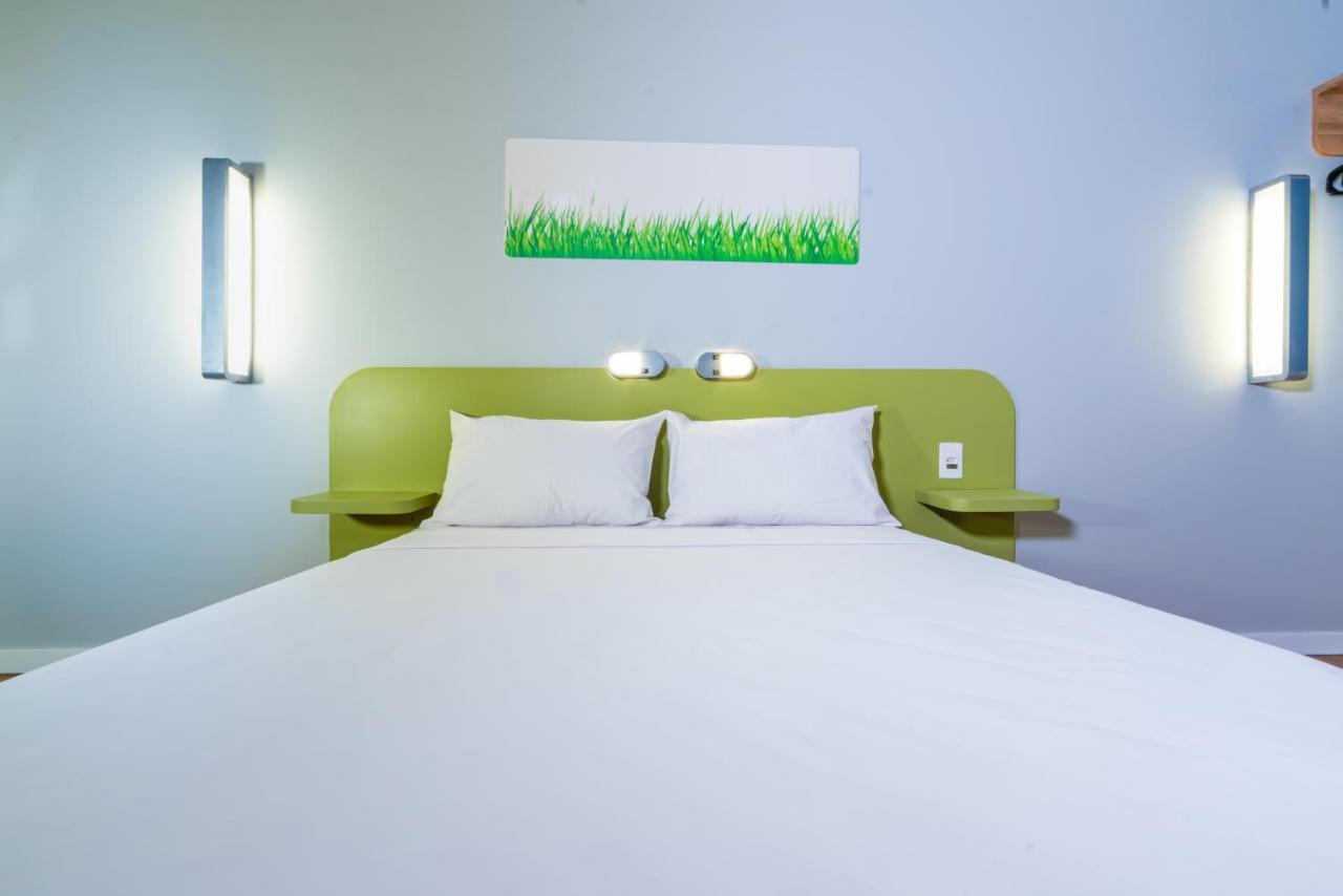 Ibis Budget Fortaleza Praia De Iracema Buitenkant foto