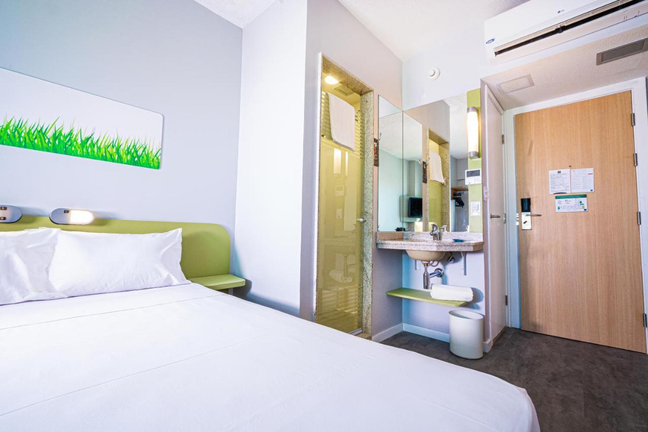 Ibis Budget Fortaleza Praia De Iracema Buitenkant foto